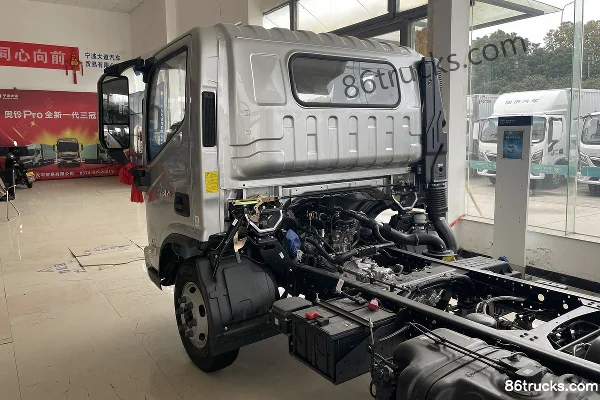 Foton ATV Wide Body 2.5L Diesel 180 hp 4X2(6 wheels) Fast Gear 8-Speed 4.17m Single Row Flatbed Light Truck Chassis (2) | 86Trucks