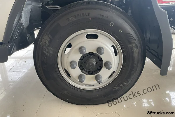 Foton ATV Wide Body 2.5L Diesel 180 hp 4X2(6 wheels) Fast Gear 8-Speed 4.17m Single Row Flatbed Light Truck Chassis (1) | 86Trucks