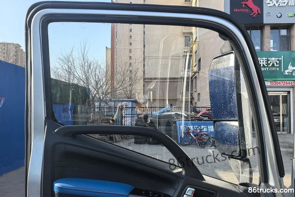 Foton Aumark S1 Southwest Edition 156hp 4X2(6 wheels) 3.83m semi-row flatbed light truck Cab (2) | 86Trucks