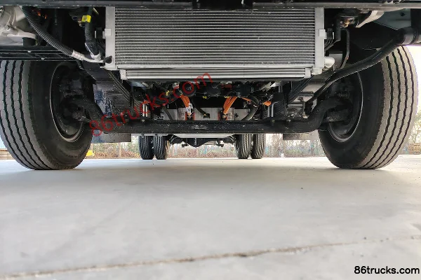 XCMG Hanjie frein pneumatique toit surélevé 4,4 m cabine simple, camion léger à grille électrique pur, CATL 140,41 kWh 4X2(6 roues) Châssis