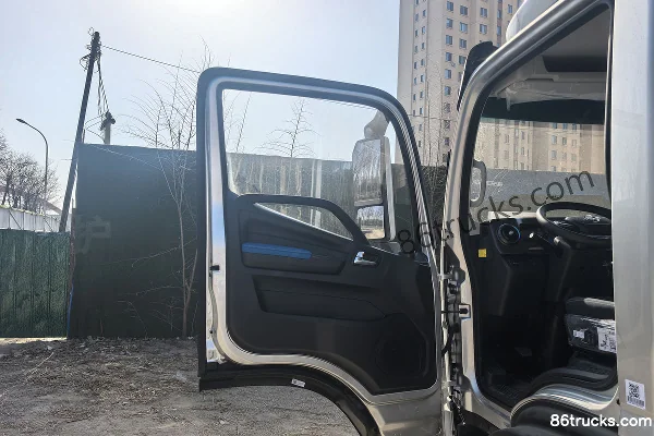 Foton S1 Zhiying Edition 2.5L Diesel 185hp 4X2(6 wheels) Fast Gear 8-Speed 4.14m Single Row Van Light Truck Cab (1) | 86Trucks