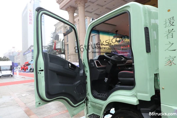 SHACMAN Commercial Vehicle Zhiyun S300 4X2(6 wheels) Electric Tow Truck, CATL 100.07kWh Cab (1) | 86Trucks