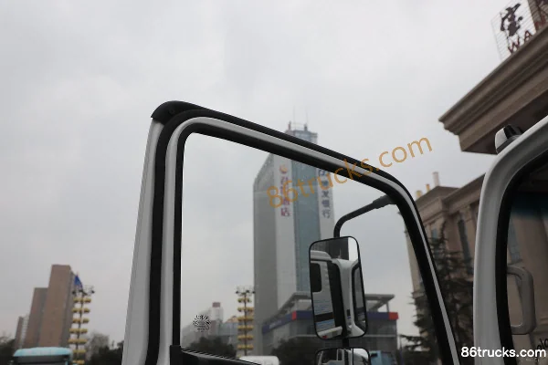 SHACMAN Commercial Vehicle Zhiyun S300 4X2(6 wheels) Electric Sweeper Truck, 120.27kWh Cab (2) | 86Trucks