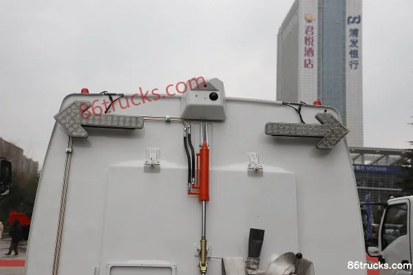 SHACMAN Commercial Vehicle Zhiyun S300 4X2(6 wheels) Electric Sweeper Truck, 120.27kWh Body (3) | 86Trucks