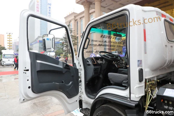 SHACMAN Commercial Vehicle Zhiyun S100 4X2(6 roues) camion benne à crochet 100% électrique CATL 140.95kWh Cabine (1) | 86Trucks