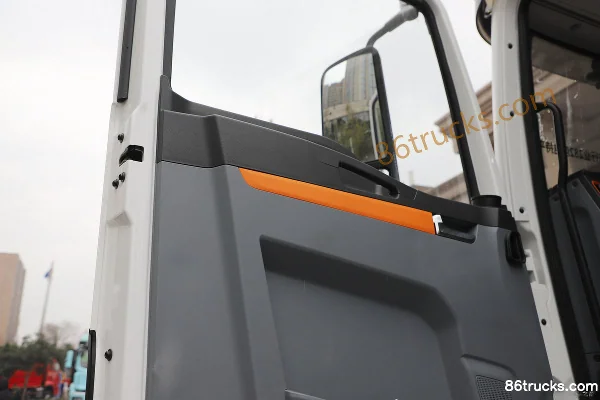 SHACMAN Commercial Vehicle Zhiyun S500 4X2(6 roues) balayeuse-laveuse électrique pure 231,84 kWh Cabine (3) | 86Trucks