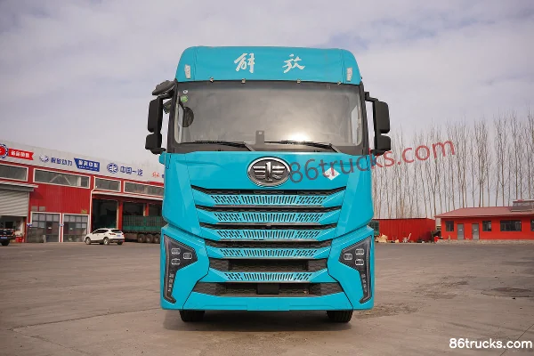FAW Jiefang Qingdao Yinghang Zhixiang Edition 15,7L LNG 720 ch 6X4(10 roues) Fast Gear 16 vitesses AMT automatique tracteur routier Extérieu