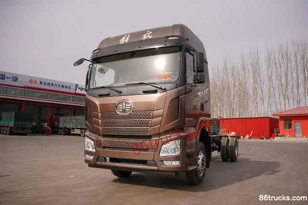 FAW Jiefang Qingdao JH6 7.8L Diesel 360 ch 4X2(6 roues) FAW Jiefang 10 vitesses 6.75 m cabine avancée avec ridelles camion porteur Extérieur