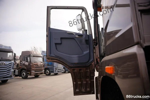 FAW Jiefang Qingdao JH6 7.8L Diesel 360 ch 4X2(6 roues) FAW Jiefang 10 vitesses 6.75 m cabine avancée avec ridelles camion porteur (1) | 86T