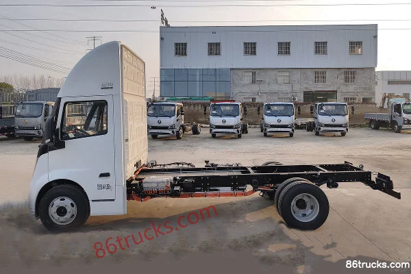 SHACMAN Zhiyun Kunshi Air Brake High Roof 4.15m Single Row Electric Van Light Truck CATL 120.27kWh 4X2(6 wheels) Exterior (3) | 86Trucks