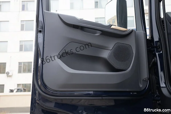 Scania series diesel 500 hp 6X4(10 wheels) tractor truck Cab (3) | 86Trucks