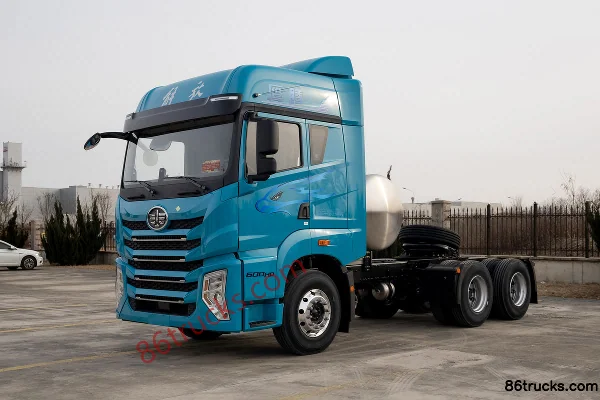 FAW Jiefang Yingteng 15L LNG 600 hp 6X4(10 wheels) FAW Jiefang 12-Speed AMT Automatic Tractor Truck Exterior (3) | 86Trucks