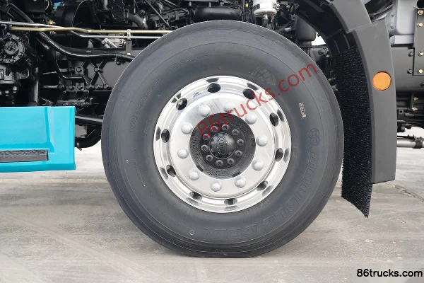 FAW Jiefang Yingteng 15L LNG 600 hp 6X4(10 wheels) FAW Jiefang 12-Speed AMT Automatic Tractor Truck Chassis (2) | 86Trucks