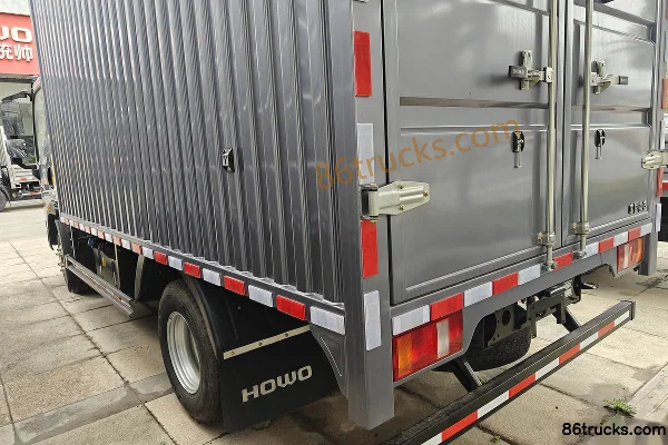 Sinotruk HOWO Tongshuai 150 hp 4X2(6 wheels) 4.15m single-row van light truck (Fast Gear 8-speed) Body (3) | 86Trucks