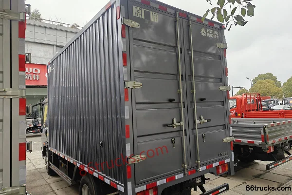Sinotruk HOWO Tongshuai 150 hp 4X2(6 wheels) 4.15m single-row van light truck (Fast Gear 8-speed) Body (1) | 86Trucks