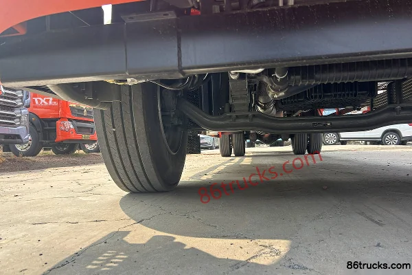 Sinotruk HOWO TX7 PRO Woying Edition 6.9L Diesel 290hp 4X2(6 wheels) Sinotruk 8-speed 9.6m Box Cargo Truck Chassis (2) | 86Trucks