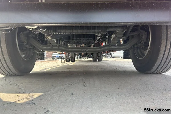Sinotruk HOWO TX7 PRO Woying Edition 6.9L Diesel 290hp 4X2(6 wheels) Sinotruk 8-speed 9.6m Box Cargo Truck Chassis (1) | 86Trucks