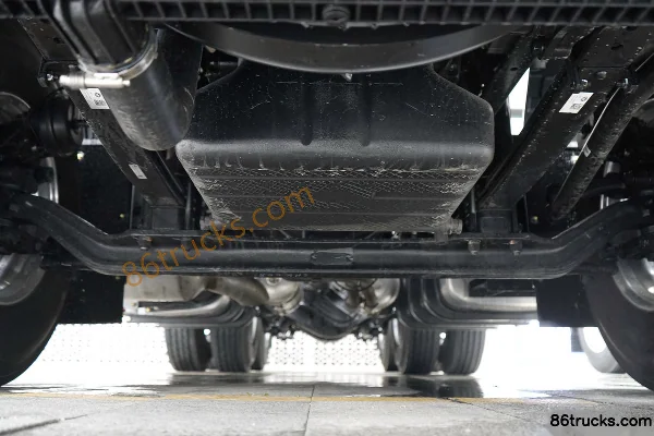FAW Jiefang Qingdao Yingteng 13.2L Diesel 580 hp 6X4(10 wheels) FAW Jiefang 12-Speed Tractor Truck Chassis (3) | 86Trucks