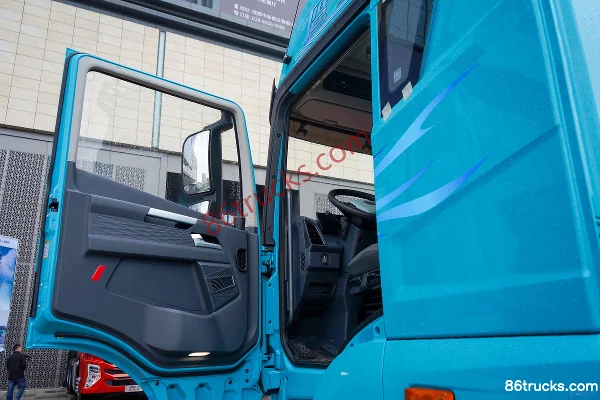 FAW Jiefang Qingdao Yingteng 380hp 4X2(6 wheels) Diesel AMT Automatic 6.8m Refrigerated Truck Cab (2) | 86Trucks