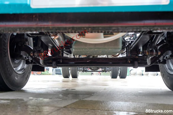 FAW Jiefang Qingdao Yingteng 380hp 4X2(6 wheels) Diesel AMT Automatic 6.8m Refrigerated Truck Chassis (1) | 86Trucks