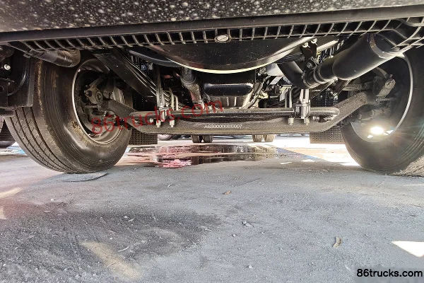 Foton H5 6.4L Diesel 300 hp 4X2(6 wheels) Fast Gear 8-Speed 6.8m Stake Truck Chassis (1) | 86Trucks