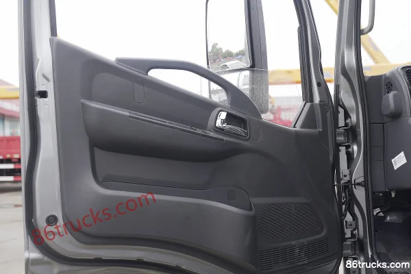 Dongfeng K6 2.5L diesel 180 ch 4X2(6 roues) Fast Gear 6 vitesses large frein à air 3,825 m plateau à cabine demi (3) | 86Trucks