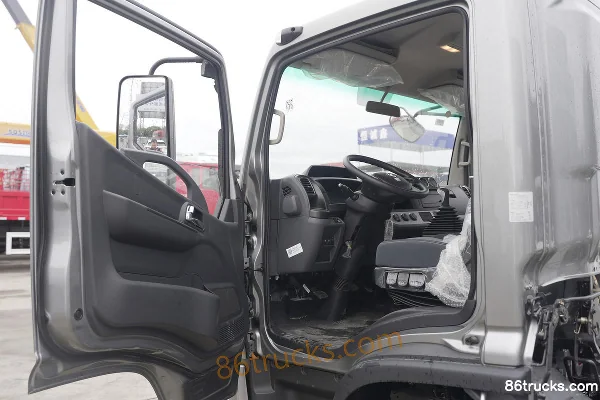 Dongfeng K6 2.5L diesel 180 ch 4X2(6 roues) Fast Gear 6 vitesses large frein à air 3,825 m plateau à cabine demi (1) | 86Trucks