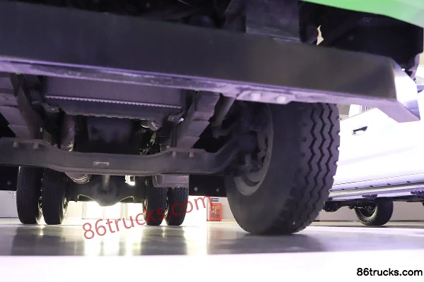 Yuejin Big Qilin 4.2L diesel 200hp 4X2(6 wheels) Fast Gear 8-speed 4.2m dump truck Chassis (3) | 86Trucks