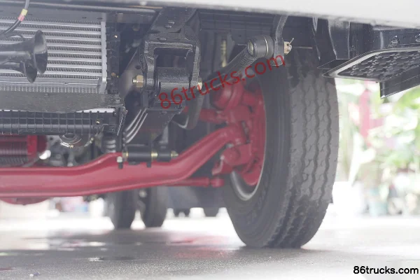 DongfengK6 2.5L diesel 185 ch 4X2(6 roues) Fast Gear 8 vitesses 4,17 m cabine simple, camion léger à ridelles Châssis (3) | 86Trucks