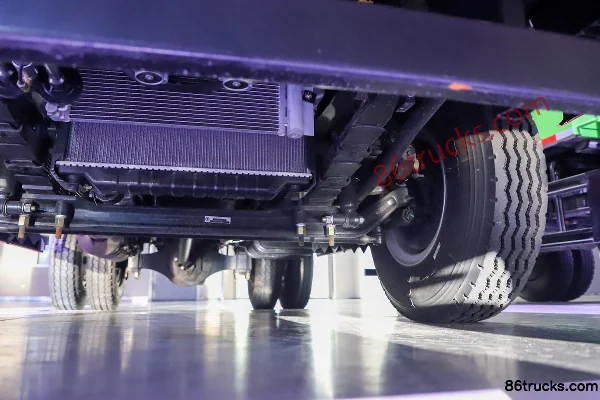 Yuejin Qilin H3 2.5L Diesel 180 hp 4X2(6 wheels) Fast Gear 10-speed 3.15m Single Row Dump Truck Chassis (3) | 86Trucks