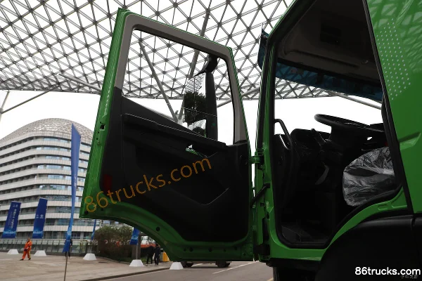 SAIC Hongyan Genlyon C6 440 hp 8X4(12 wheels) 7.8m Dump Truck (High Roof) (China VI) Cab (2) | 86Trucks