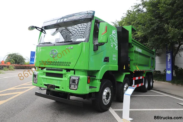 SAIC Hongyan Genlyon Composite Version 8X4(12 wheels) 5.8m Half Row Pure Electric Dump Truck CATL 600kWh Exterior (3) | 86Trucks