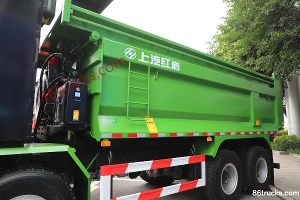SAIC Hongyan Genlyon Composite Version 8X4(12 wheels) 5.8m Half Row Pure Electric Dump Truck CATL 600kWh Body (1) | 86Trucks