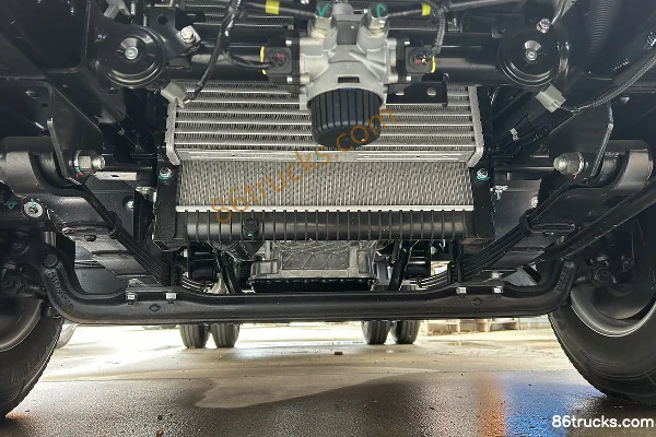 JMC Kaiyun+ Medium Body 2.5L Diesel 156hp 4X2(6 wheels) WLY 6-Speed Air Brake 3.2m Double Row Flatbed Light Truck Chassis (1) | 86Trucks