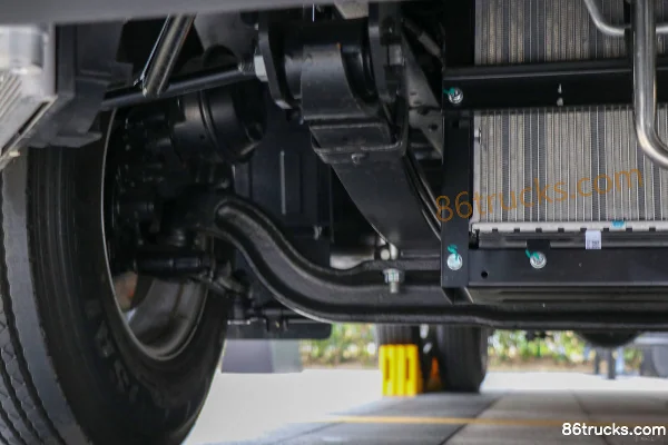 FARIZON Xingzhi T9M Smart Edition 4.135m Single Row Methanol Plug-in Extended Range Hybrid Cargo Truck with Side Panels 4X2(6 wheels) Chassi