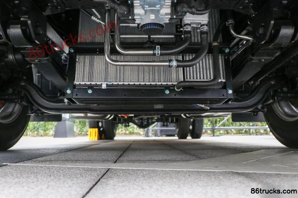 FARIZON Xingzhi T9M Smart Edition 4.135m Single Row Methanol Plug-in Extended Range Hybrid Cargo Truck with Side Panels 4X2(6 wheels) Chassi