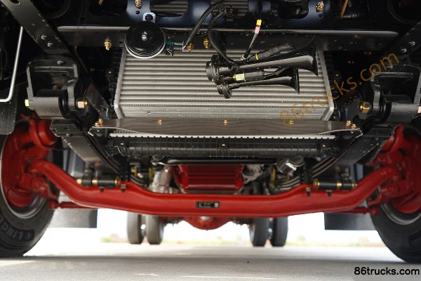Dongfeng K6 180 hp 2.5L Diesel 4X2(6 wheels) Fast Gear 6-speed Medium Body 4.1m Refrigerated Truck Chassis (1) | 86Trucks