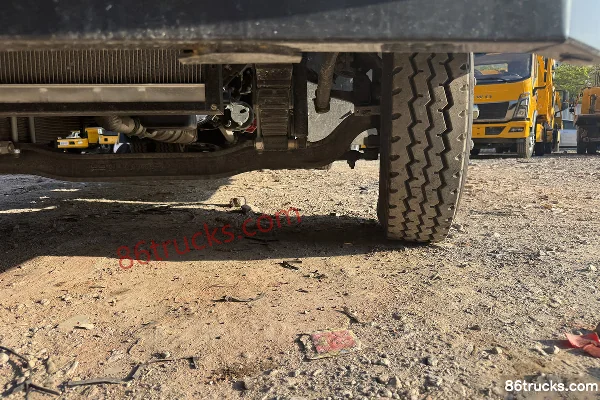 Sinotruk Pioneer M3 180hp 4X2(6 wheels) Wrecker Truck (Hubei Longmu) Chassis (2) | 86Trucks