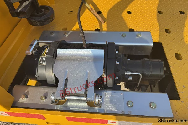 Sinotruk Pioneer M3 180hp 4X2(6 wheels) Wrecker Truck (Hubei Longmu) Body (3) | 86Trucks