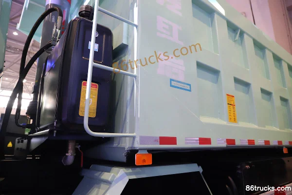 SAIC Hongyan Genlyon Heavy-Duty 8X4(12 wheels) 8.6m Electric Dump Truck CATL 600kWh Body (2) | 86Trucks
