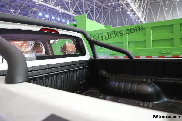 SAIC MAXUS New Star L Elite Edition 2.5T Diesel 224hp Automatic 4WD Long Box Double Row Pickup Chassis (2) | 86Trucks