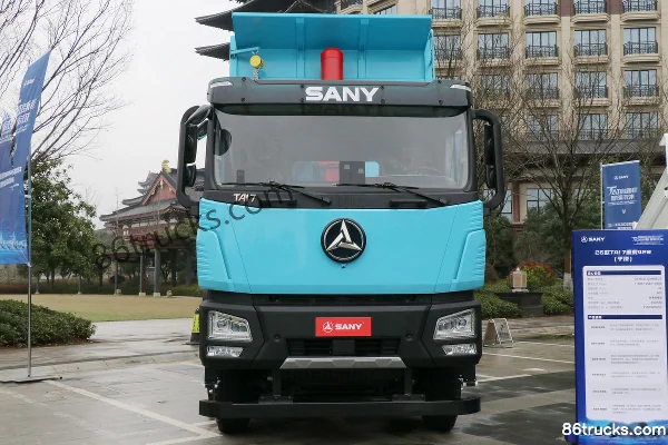 SANY 26 TAI 7 Heavy-Duty 428 8X4(12 wheels) Flat Top 8m Crew Cab Pure Electric Dump Truck CATL 600kWh Exterior (2) | 86Trucks