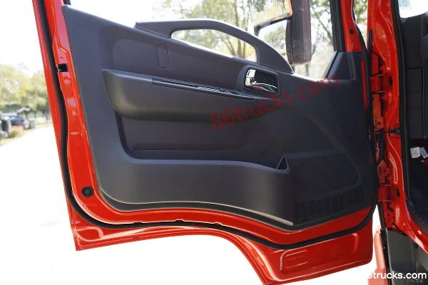 Dongfeng K6 2.5L Diesel 180hp 4X2(6 wheels) Fast Gear 6-speed Wide Body Air Brake 4.17m Single Row Flatbed Light Truck Cab (2) | 86Trucks