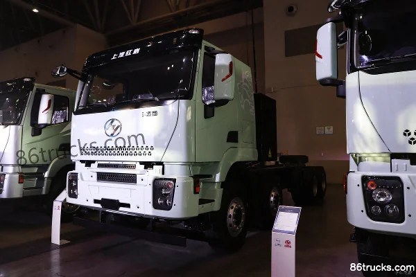 SAIC Hongyan Genlyon Composite Edition 8X4(12 wheels) 6.2m Pure Electric Dump Truck CATL 400kWh Exterior (3) | 86Trucks