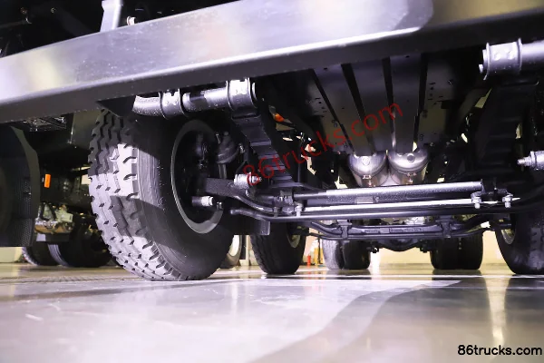 SAIC Hongyan Genlyon Composite Edition 8X4(12 wheels) 6.2m Pure Electric Dump Truck CATL 400kWh Chassis (2) | 86Trucks