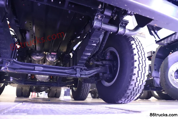 SAIC Hongyan Genlyon Heavy-Duty 8X4(12 wheels) 9m Pure Electric Dump Truck CATL 600kWh Chassis (3) | 86Trucks