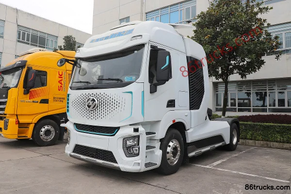SAIC Hongyan Genlyon H6 4X2(6 wheels) Fuel Cell Tractor Truck CATL 100.27kWh Exterior (3) | 86Trucks
