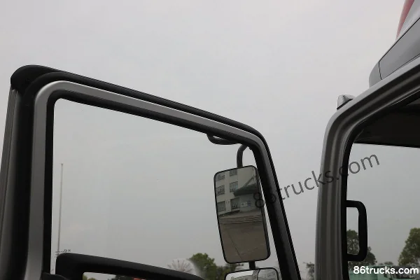 Yuejin Transcend C300 6-speed single-row van light truck (mobile service station) 4X2(6 wheels) Cab (2) | 86Trucks
