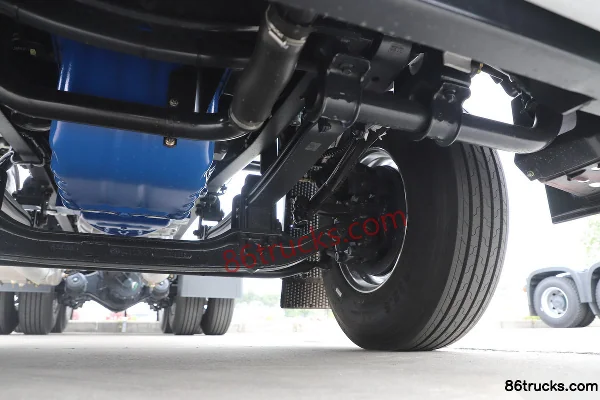 SAIC Hongyan Genlyon C6 Composite Edition 500hp 6X4(10 wheels) LNG Tractor Truck Chassis (3) | 86Trucks