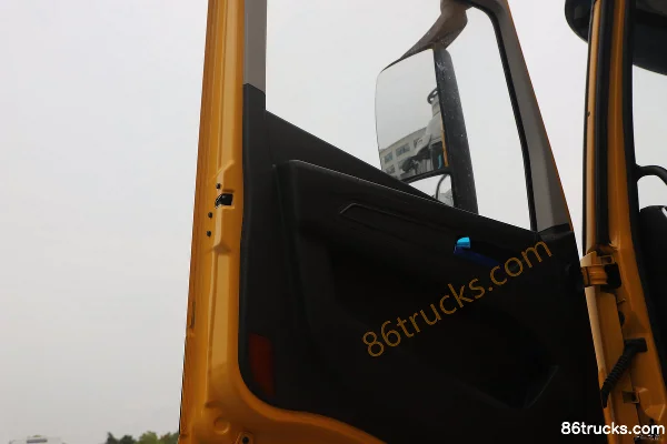 SAIC Hongyan Genlyon C6 Heavy Truck 320 hp 4X2(6 wheels) Tractor Truck (flat top) (HY300S rear axle) (10-speed) (China VI) Cab (3) | 86Truck